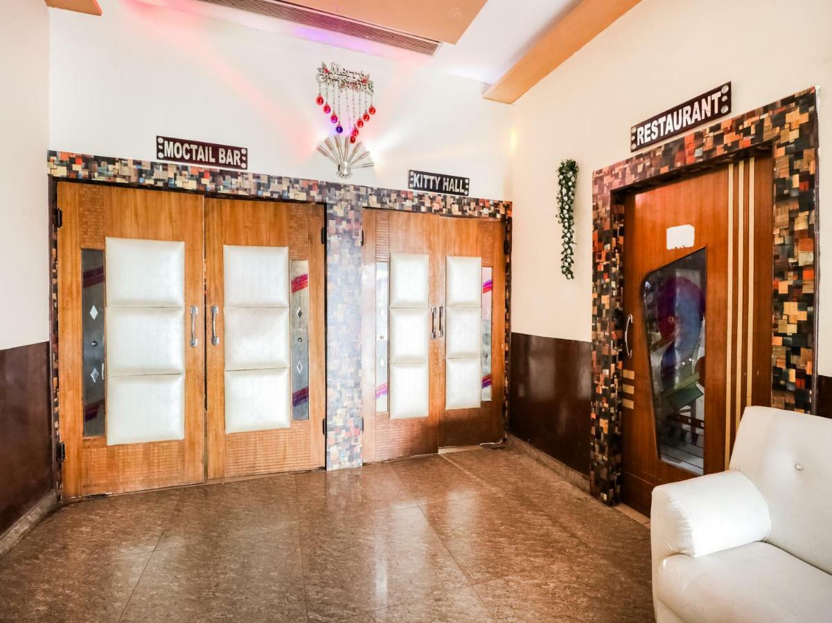 Oyo 47630 Grand Villa Moga Exterior photo